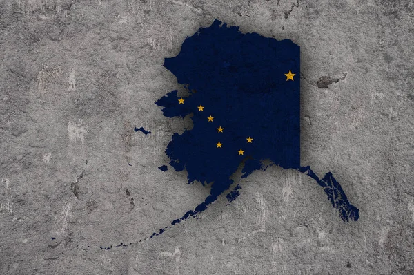 Mapa Vlajka Aljašky Ošlehaném Betonu — Stock fotografie