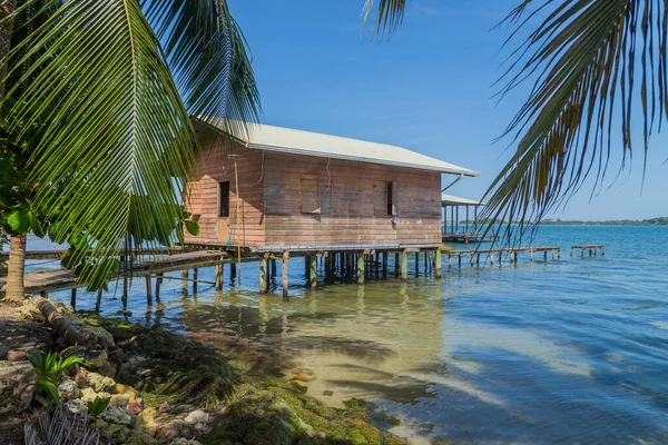 Caraïbische Huizen Boven Zee Met Houten Steigers Bocas Del Toro — Stockfoto