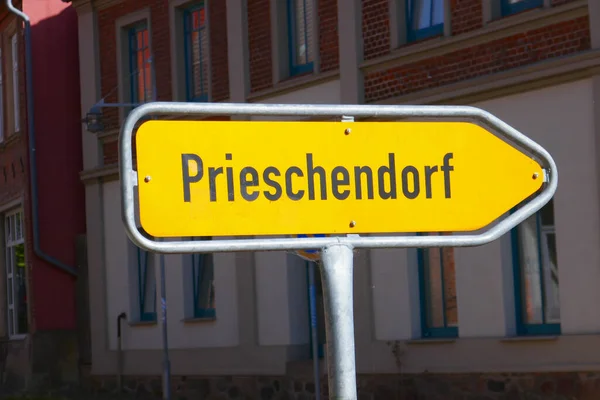 Pfeilschild Prieschendorf Dassow — Stockfoto