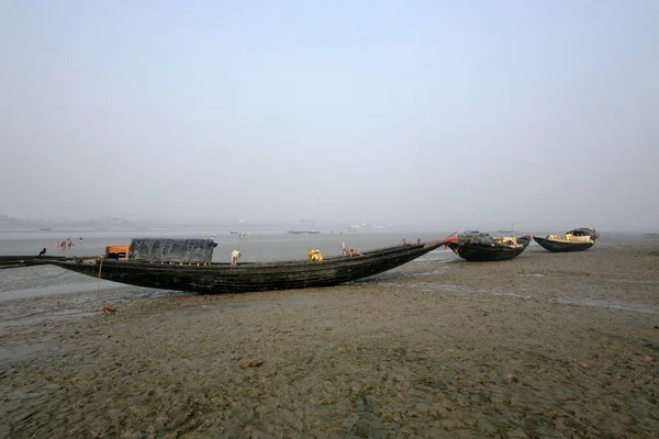 Boten Van Vissers Gestrand Modder Bij Rivier Matla Buurt Van — Stockfoto