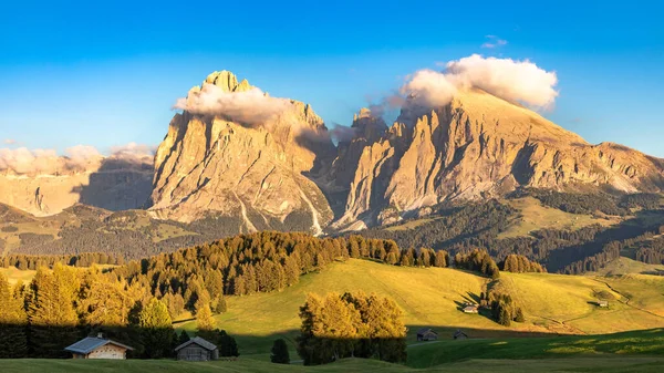 Seiser Alm Alpe Siusi Tirol Sul Com Langkofel Plattkofel Montanha — Fotografia de Stock