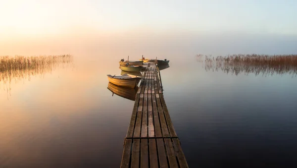 Belo Pôr Sol Sobre Lago — Fotografia de Stock