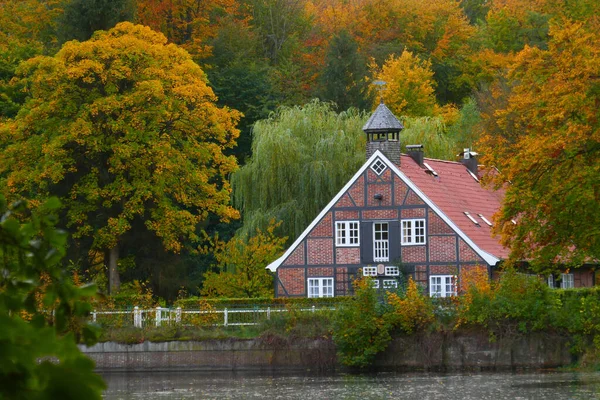 Prachtig Landschap Met Een Rivier Een Meer Achtergrond — Stockfoto