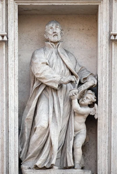 Socha Svatého Kajetana Portálu Kostela Sant Andrea Della Valle Římě — Stock fotografie