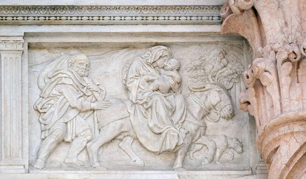 Flight Egypt Relief Saint Petronius Basilica Bologna Italy — 스톡 사진