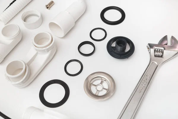 Detalhes Kit Sifão Plástico Para Banheira Sobre Fundo Branco Encanamento — Fotografia de Stock