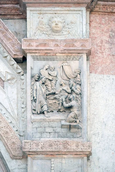 Lazarus Casario Büyüttü San Petronio Bazilikası Nın Sol Kapısı Bologna — Stok fotoğraf