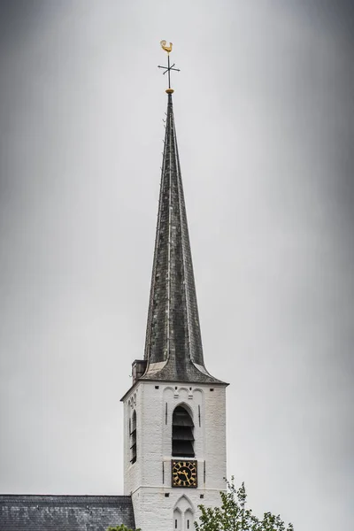 Igreja Branca Noordwijkerhout Nos Países Baixos Com Céu Nublado — Fotografia de Stock