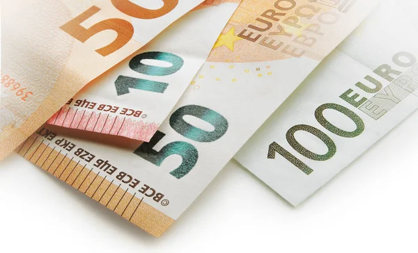 Különböző Eurobankjegyek Értékének Közeli Áttekintése Fehér Háttérrel Lágy Árnyékkal — Stock Fotó