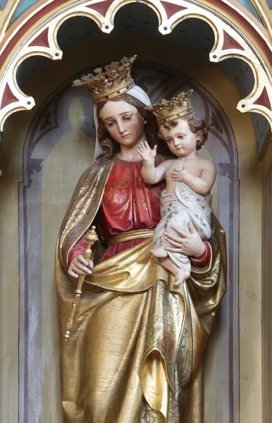 Szűz Mária Kis Jézus Szobor Oltárán Szűzanya Templom Szent Máté — Stock Fotó