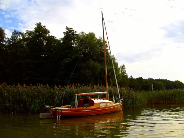 Zeilboot Bij Regatta Het Meer — Stockfoto