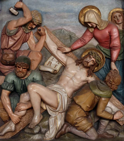 Jesus Wird Ans Kreuz Genagelt Kreuzweg Pfarrkirche Peter Und Paul — Stockfoto