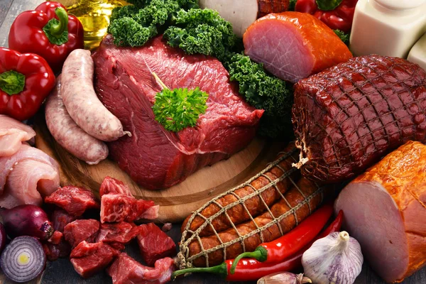 Varietate Produse Din Carne Inclusiv Șuncă Cârnați — Fotografie, imagine de stoc