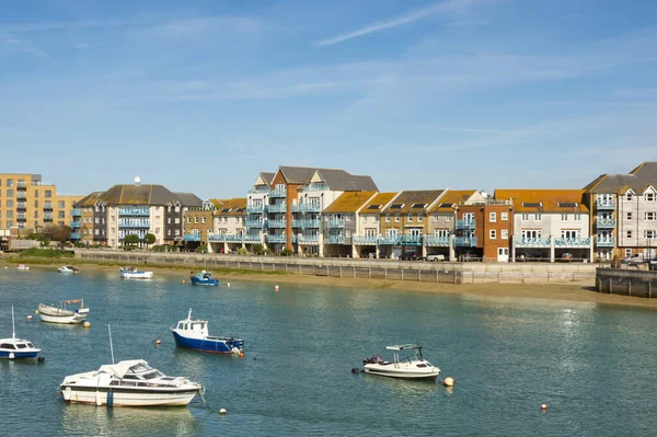 Apartamentos Modernos Orillas Del Río Adur Shoreham West Sussex Inglaterra — Foto de Stock