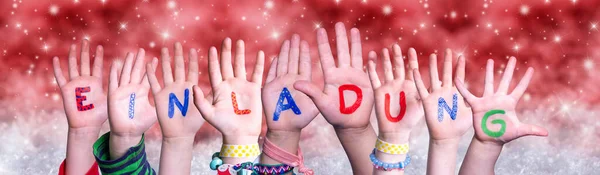 Dzieci Hands Building Kolorowe Niemieckie Słowo Einladung Oznacza Zaproszenie Czerwony — Zdjęcie stockowe