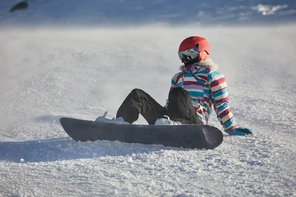 Uomo Con Snowboard Sulla Neve — Foto Stock