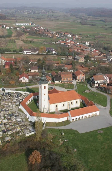 Tre Kungarnas Kyrka Komin Kroatien — Stockfoto