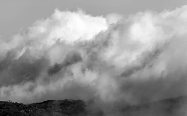 Nuvens Baixas Sobre Vale Vista Das Montanhas Nuvens Baixas — Fotografia de Stock