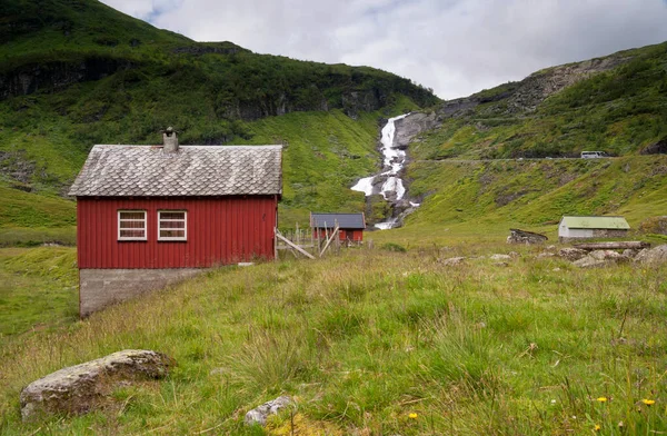 Houten Huis Het Noorse Bergplateau Vikafjellet Vlakbij Het Dorp Vik — Stockfoto
