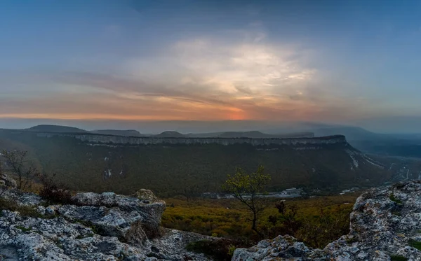 Berge Und Wälder Der Krim Nadel Und Laubbäume Auf Den — Stockfoto