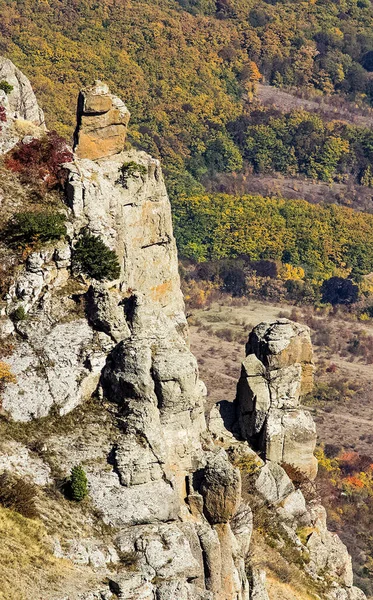 반도의 바위들 반도의 바위들 석회암 침전물의 — 스톡 사진