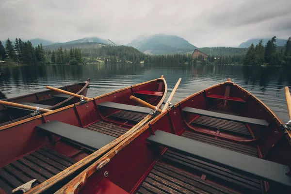 Lac Strbske Pleso Avec Des Bateaux Avant Dans Parc National — Photo