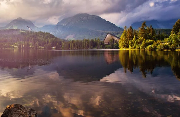 Alti Tatra Montagne Parco Nazionale Tramonto Strbske Pleso Bellissimo Lago — Foto Stock