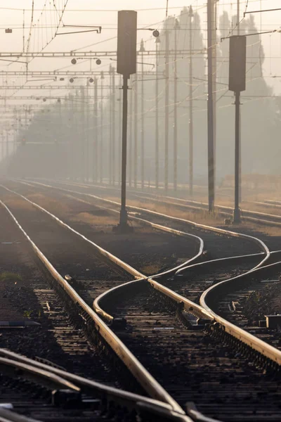 Estação Ferroviária Médio Porte Nevoeiro Manhã República Checa — Fotografia de Stock