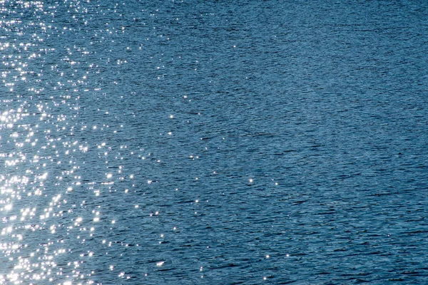 Sonho Bonito Como Brilho Superfície Lago Azul Intocado Com Textura — Fotografia de Stock