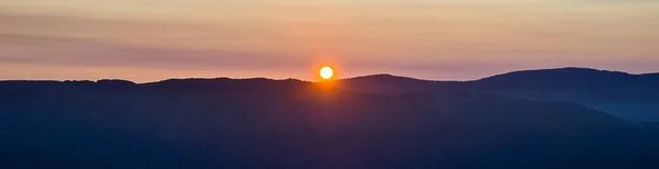 Tramonto Nelle Montagne Del Crimea Tramonto Paesaggio Con Raggi Sole — Foto Stock