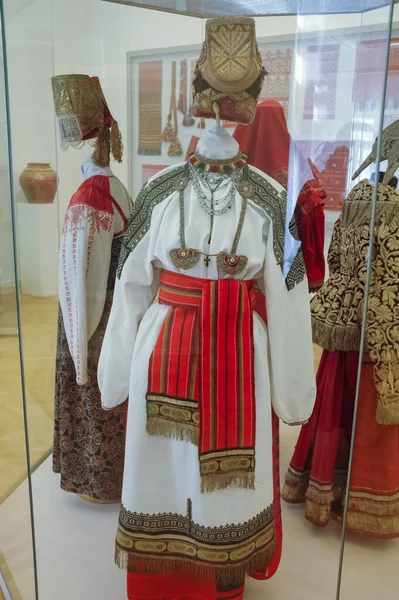 Kostum Nasional Rusia Adalah Pakaian Wanita Pakaian Dari Orang Orang — Stok Foto