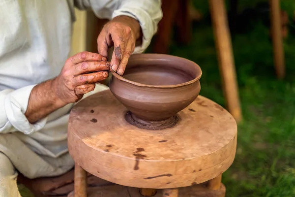 Artesano Artesano Fabricación Cerámica Arcilla Rueda Alfareros Recreación Histórica Estilo — Foto de Stock