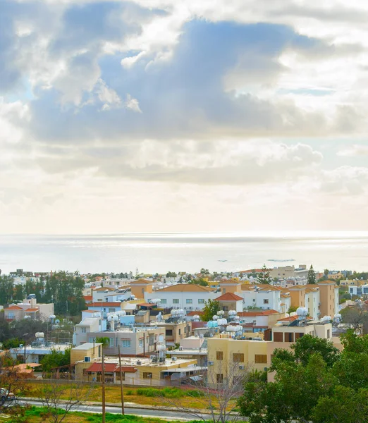 Θέα Της Πόλης Του Νησιού Της Μεσογείου Στα Βόρεια Του — Φωτογραφία Αρχείου