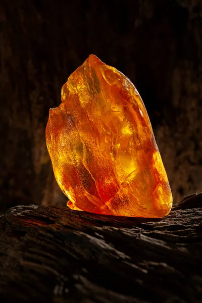 Een Stuk Geel Schoon Transparant Natuurlijk Amber Classificatiekleur Clear Succinite — Stockfoto