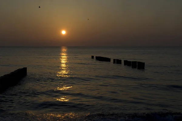 Prachtige Zonsondergang Boven Zee — Stockfoto