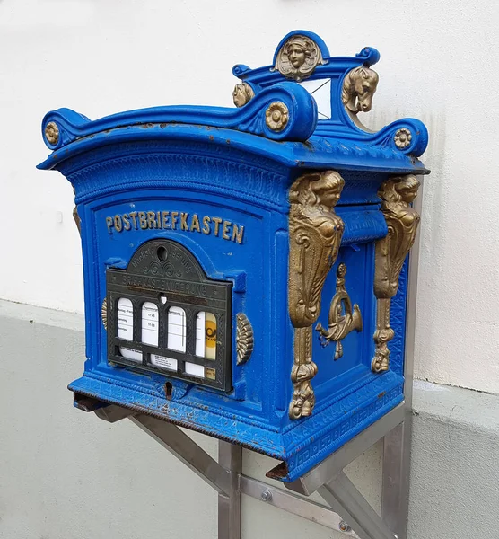 バルセロナの古い郵便受けは — ストック写真