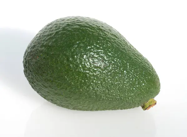 Avocado Fresco Isolato Sfondo Bianco — Foto Stock