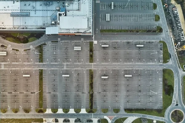 Luftaufnahme Eines Leeren Parkplatzes Geschlossene Einkaufszentren Während Der Sperrung — Stockfoto