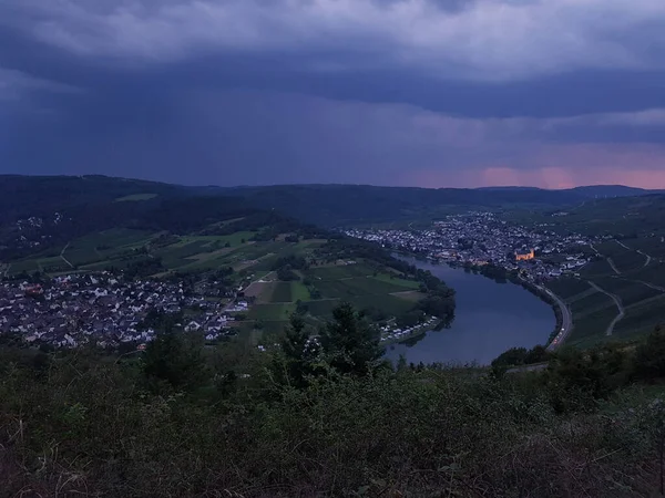 Gewitterstimung Bend Der Mosel Moselle Akşam Vakti Fırtına Havası Var — Stok fotoğraf