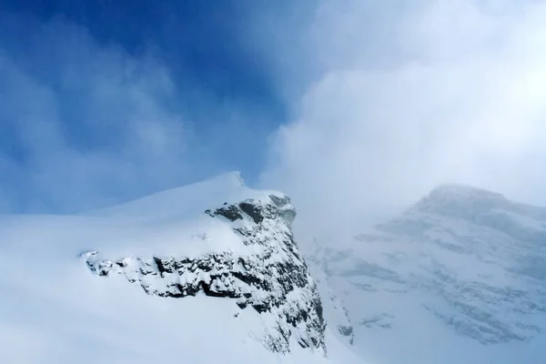 Bela Paisagem Montanhosa Com Neve — Fotografia de Stock