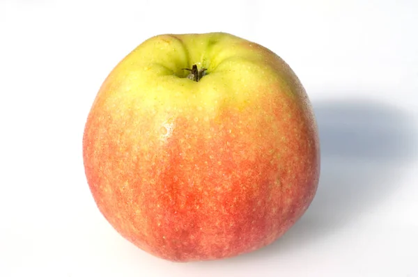 Manzana Roja Aislada Sobre Fondo Blanco — Foto de Stock