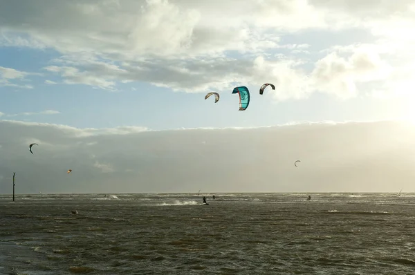 Kitesurfer Lenkdrachensegeln Sankt Peter Ording — Foto de Stock