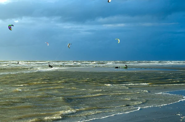 Kitesurfer Lenkdrachensegeln Sankt Peter Ording Landschaft — Foto de Stock