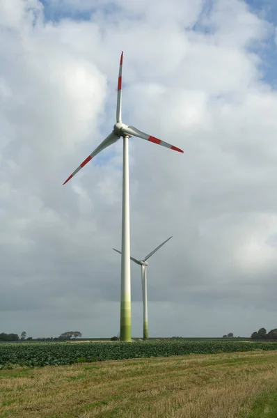 Szélturbina Terepen — Stock Fotó