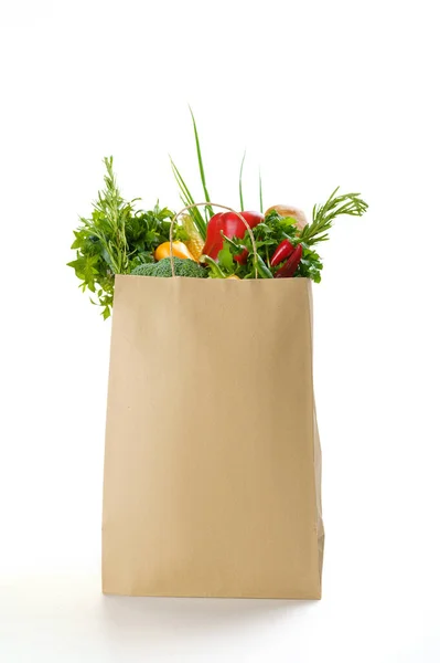 Čerstvá Zelenina Ovoce Papírové Tašce Izolované Bílém Pozadí Organické Vegetariánské — Stock fotografie