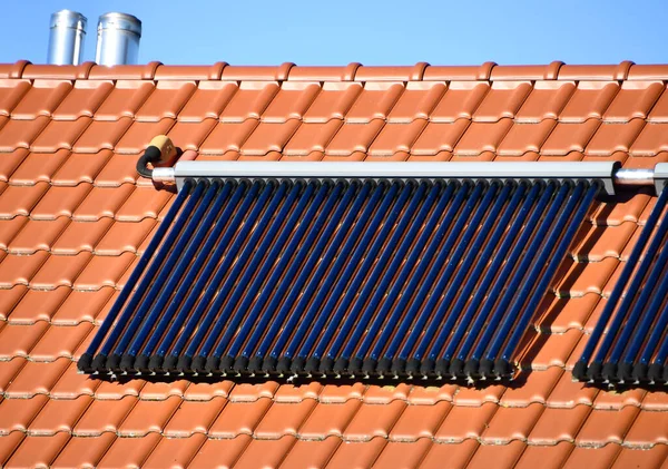 Solarthermie Anlage Auf Einem Hausdach Deutschland Produziert Warmes Wasser Aus — Foto Stock