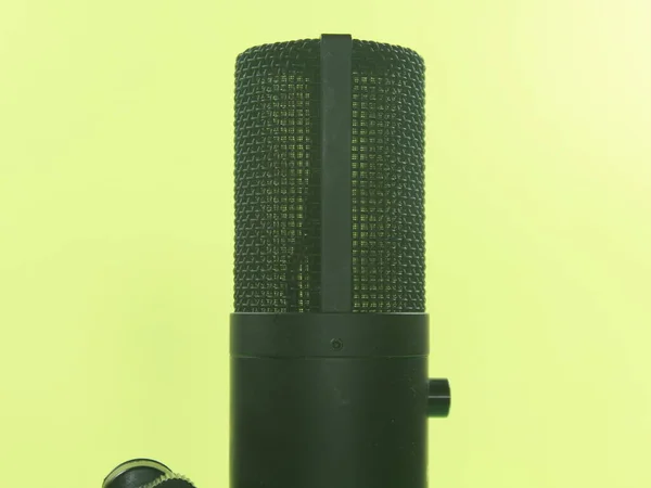 Mikrofon Sesi Siyah Müzik Plaklar Söylüyor — Stok fotoğraf