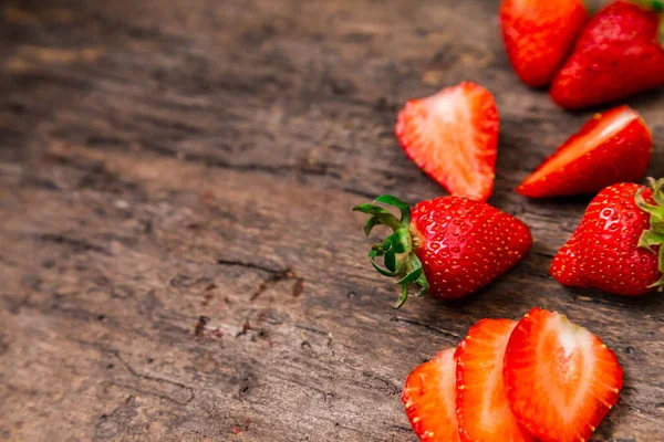 Fresas Frescas Sobre Fondo Madera — Foto de Stock