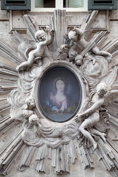 Image Virgin Mary Facade Palace Rome Italy — Stock Photo, Image