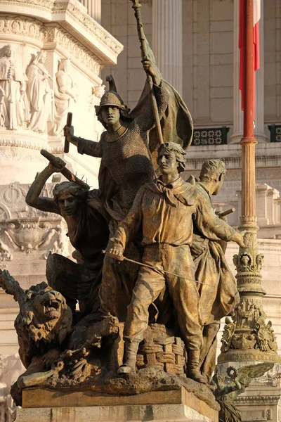 Monumento Los Antiguos Combatientes Frente Monomento Vittorio Emanuele Plaza Venecia —  Fotos de Stock